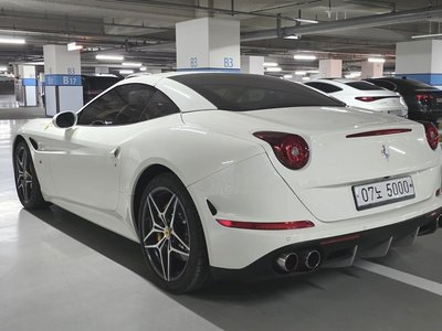FERRARI CALIFORNIA - 8