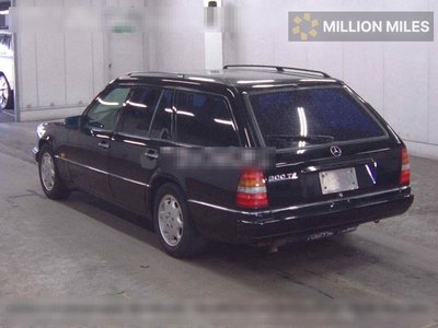 MERCEDES-BENZ 300TE - 2