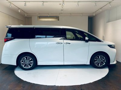 2024 TOYOTA ALPHARD photo 4