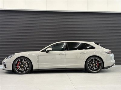 2018 Porsche PANAMERA 照片 3