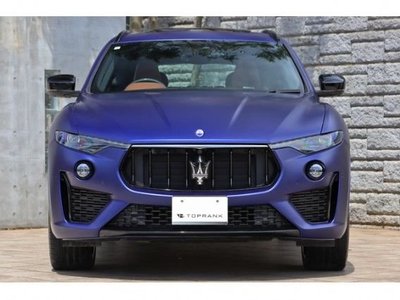 2021 Maserati LEVANTE photo 4