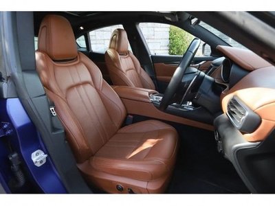 2021 Maserati LEVANTE photo 8