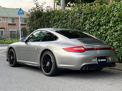 PORSCHE 911 - 6