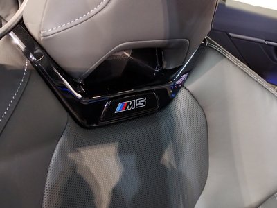 صورة مصغرة 30 لـ 2025 BMW M5