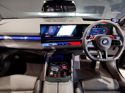 صورة مصغرة 36 لـ 2025 BMW M5