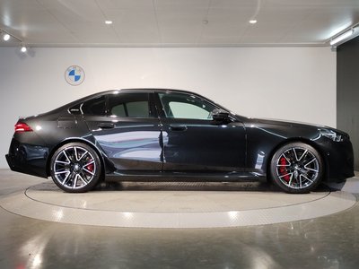 2025 BMW M5 照片 10
