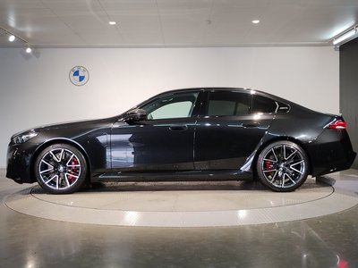 2025 BMW M5 照片 6