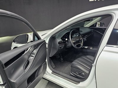2022 Genesis G80 (RG3) thumbnail 11