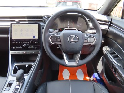 2024 Lexus LBX — миниатюра 11