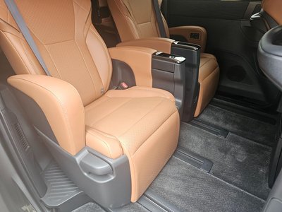 TOYOTA VELLFIRE - 10