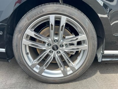 AUDI A8 - 7
