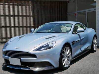 ASTON MARTIN VANQUISH