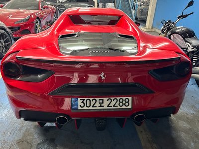 FERRARI 488 - 2