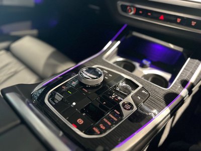 2023 BMW X7 — миниатюра 25