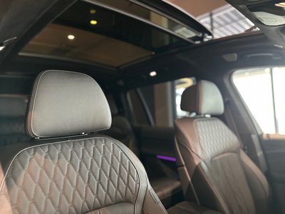 2023 BMW X7 — миниатюра 12