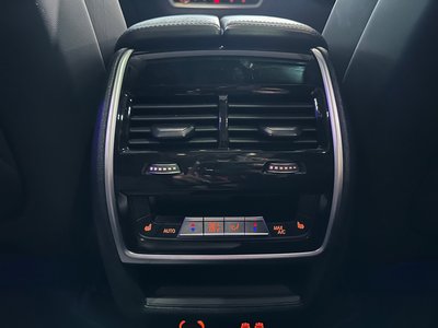 2023 BMW X7 — миниатюра 27