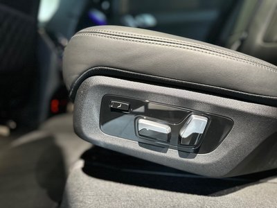 2023 BMW X7 — миниатюра 18