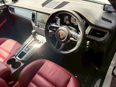 2016 Porsche MACAN 缩略图 18