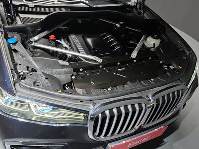 BMW X7 - 7