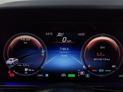 MERCEDES-BENZ E-CLASS - 8