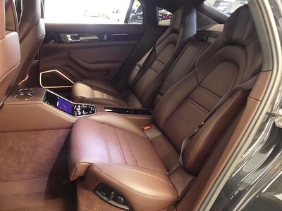 PORSCHE PANAMERA - 4