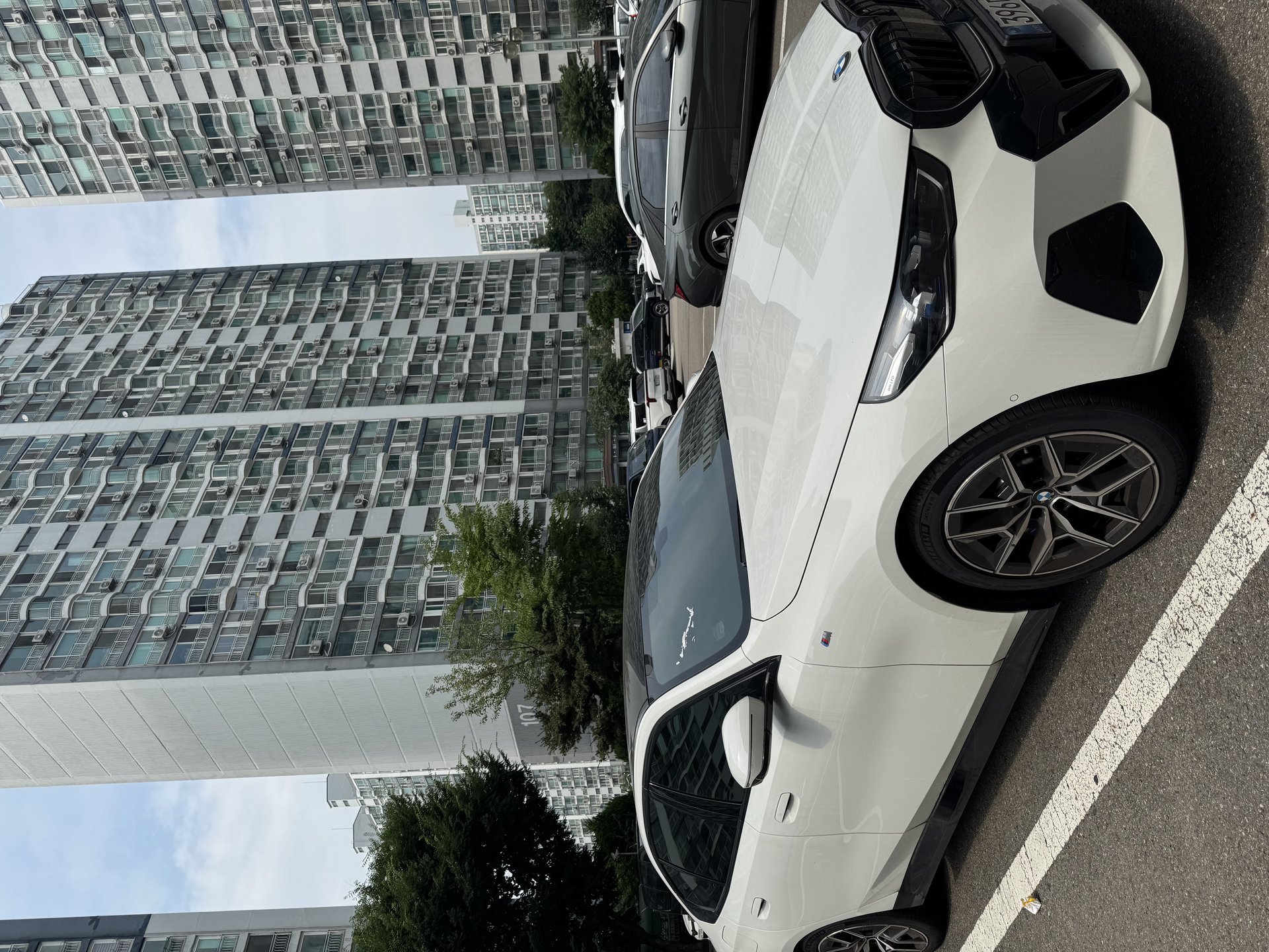 BMW 5 SERIES - View 1