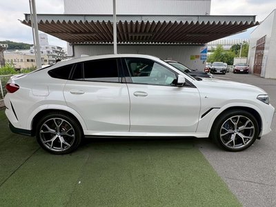 2021 BMW X6 — миниатюра 28
