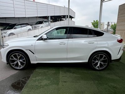 2021 BMW X6 — миниатюра 32