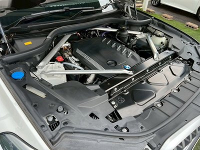 2021 BMW X6 — миниатюра 21