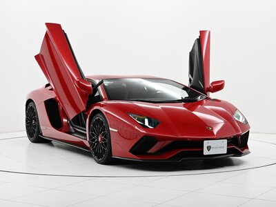 LAMBORGHINI AVENTADOR
