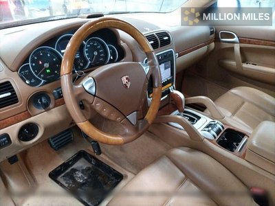 PORSCHE CAYENNE - 3