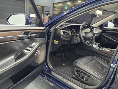 صورة 10 لـ 2020 Genesis G90