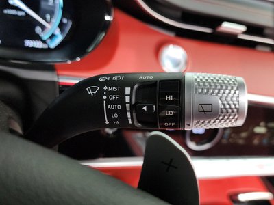 2021 Genesis GV70 — миниатюра 29