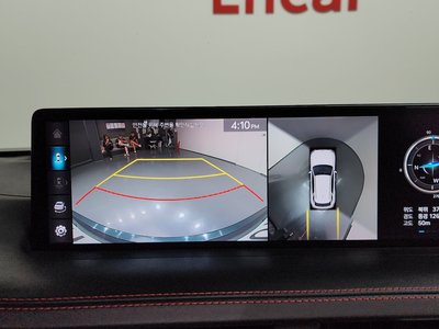 2021 Genesis GV70 — миниатюра 20