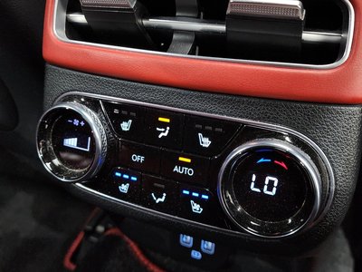 2021 Genesis GV70 — миниатюра 25