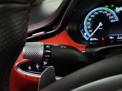 2021 Genesis GV70 — миниатюра 28