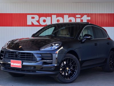 PORSCHE MACAN - 1