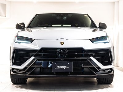 LAMBORGHINI URUS - 4