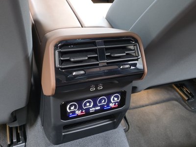 صورة مصغرة 24 لـ 2025 BMW 5 SERIES