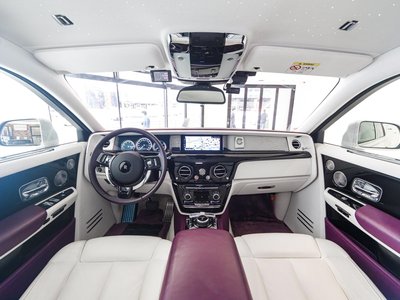 ROLLS-ROYCE PHANTOM - 3