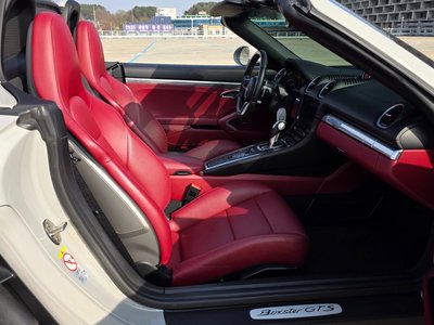صورة مصغرة 19 لـ 2022 Porsche 718