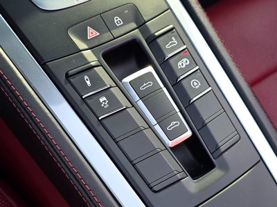 صورة مصغرة 17 لـ 2022 Porsche 718
