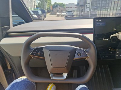 صورة 8 لـ 2026 Tesla CYBERTRUCK