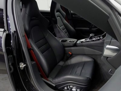 PORSCHE PANAMERA - 10