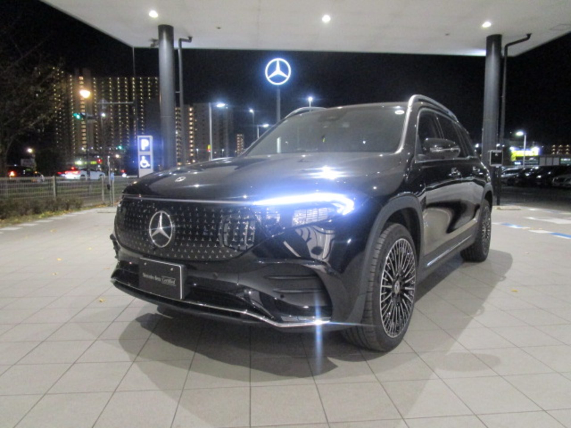 MERCEDES-BENZ EQB - View 1