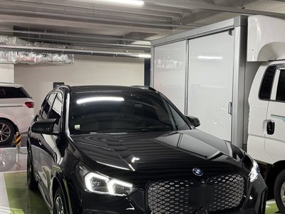 BMW IX1 - 1
