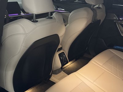 BMW IX1 - 4