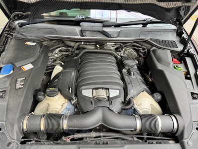 2012 Porsche CAYENNE thumbnail 54