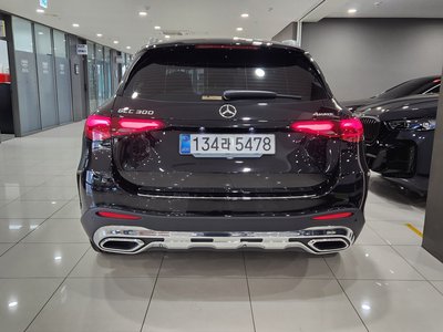 MERCEDES-BENZ GLC - 3