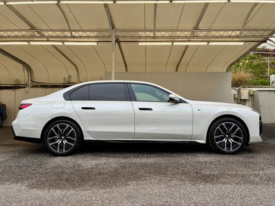BMW 7 SERIES - 8